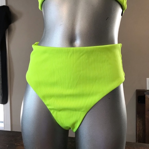 Cheeky bikini - Picture 4 of 6